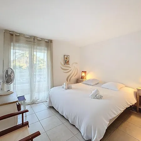 Daire Apt 4 Ppl, Terrace, Pool, A/C Saint-Raphaël
