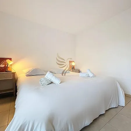 4 P, Sea View, Terraces, Swimming Pool, A/c Apartment