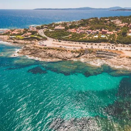 4 P, Sea View, Terraces, Swimming Pool, A/c Appartamento